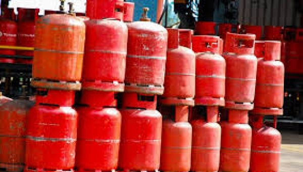 DPR donates gas cylinders to food vendors in Ogun
